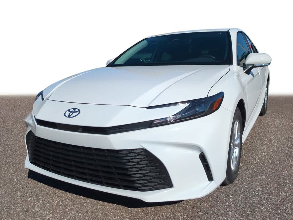 2026 Toyota Camry LE FWD