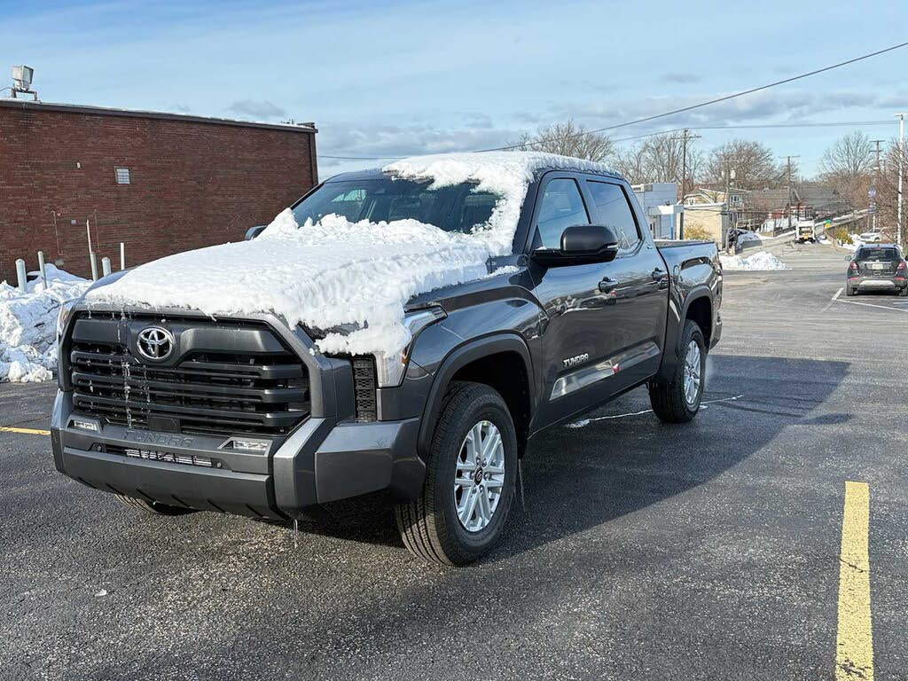 2026 Toyota Tundra SR5 CrewMax Cab 4WD