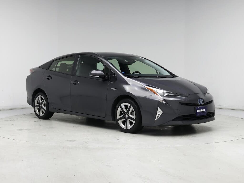 2016 Toyota Prius Three Touring FWD