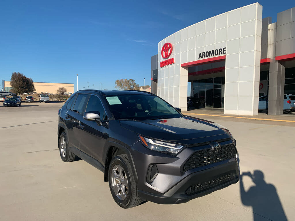 2024 Toyota RAV4 XLE AWD