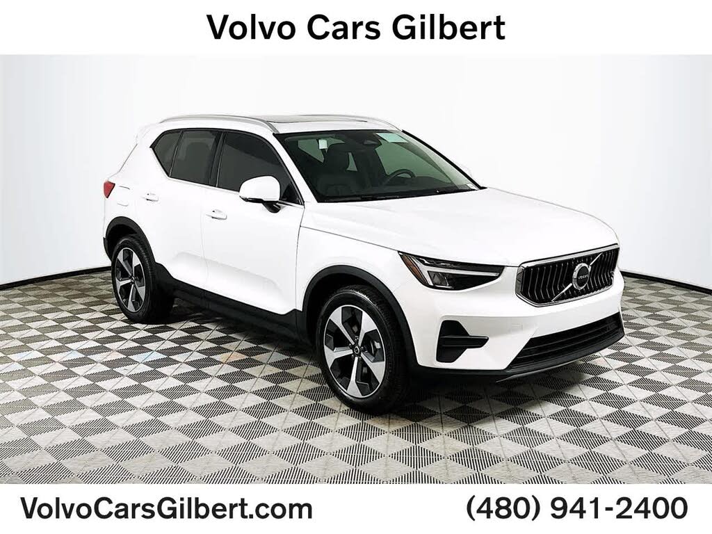 2025 Volvo XC40 B5 Core Bright Theme AWD