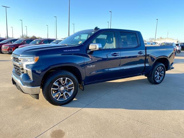 2022 Chevrolet Silverado 1500 LT Crew Cab RWD