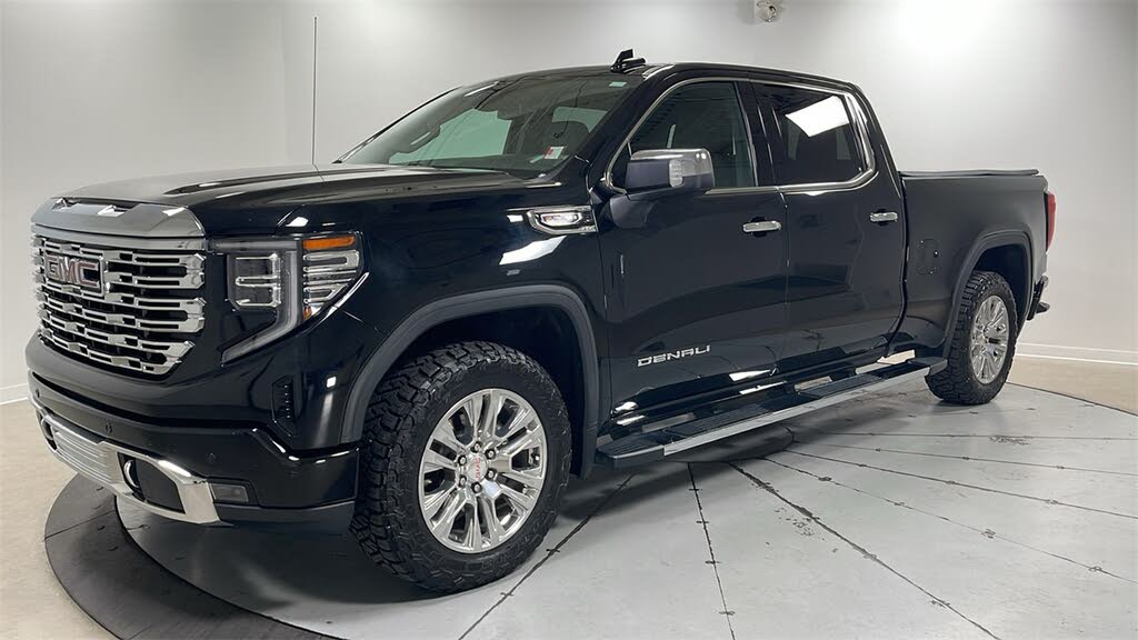 2022 GMC Sierra 1500 Denali Crew Cab 4WD