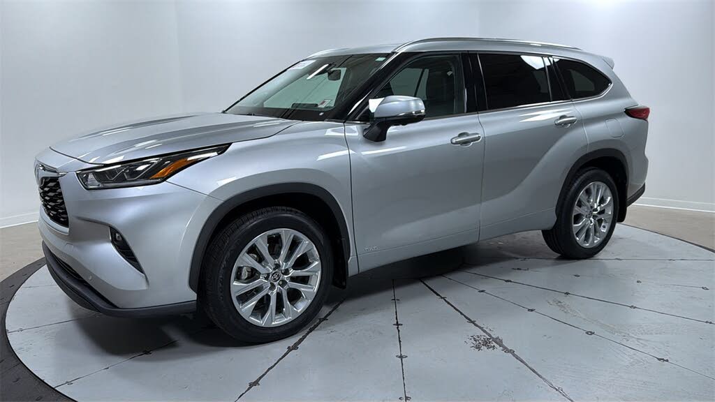 2023 Toyota Highlander Hybrid Limited AWD