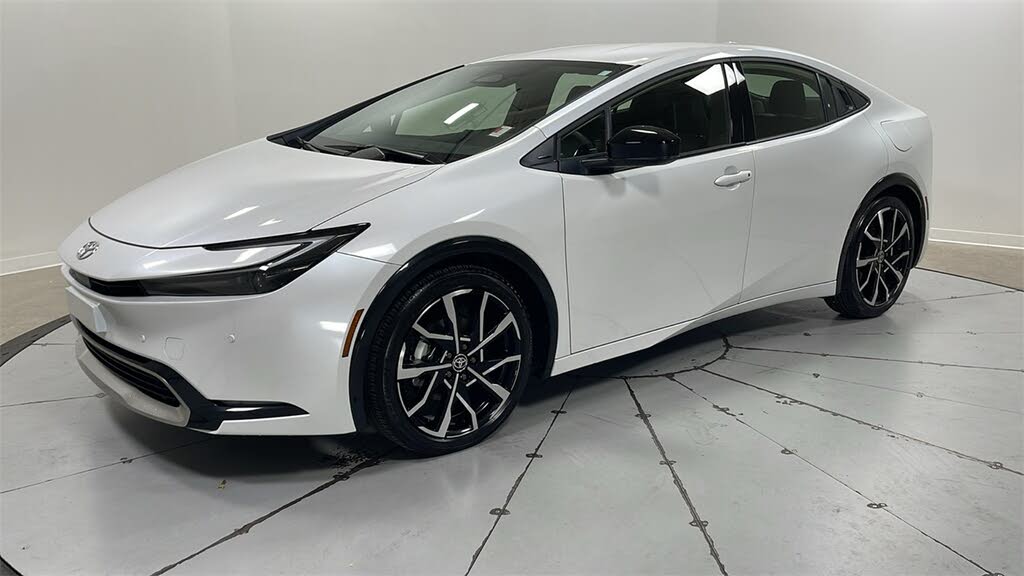 2025 Toyota Prius Plug-In Hybrid XSE FWD