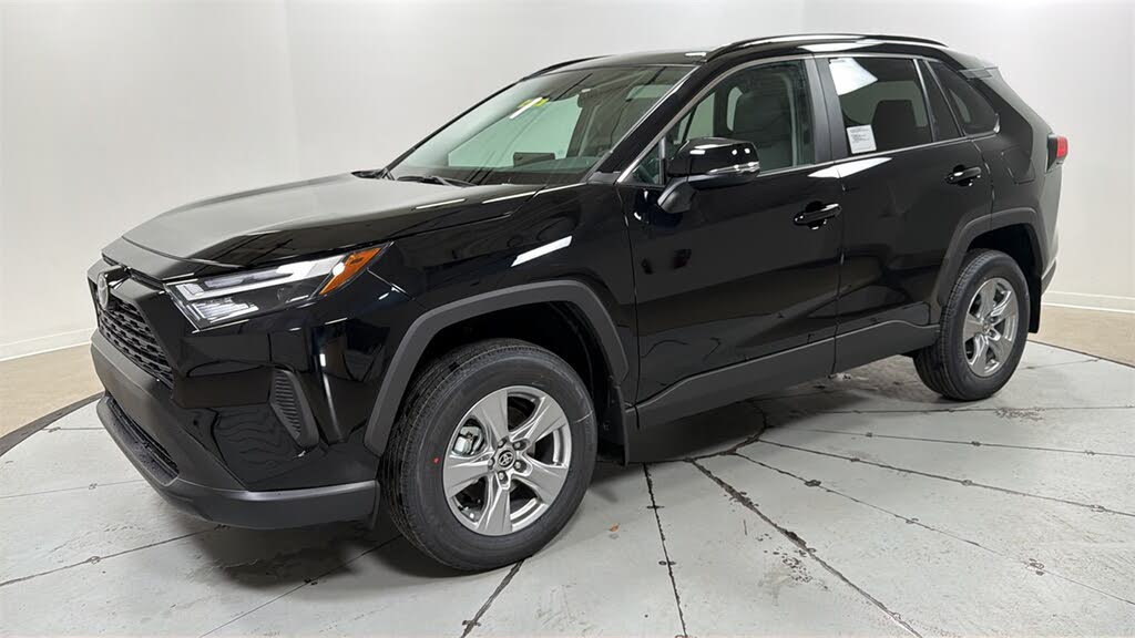 2025 Toyota RAV4 XLE AWD