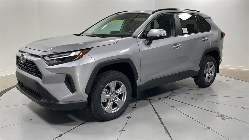 2025 Toyota RAV4 XLE AWD
