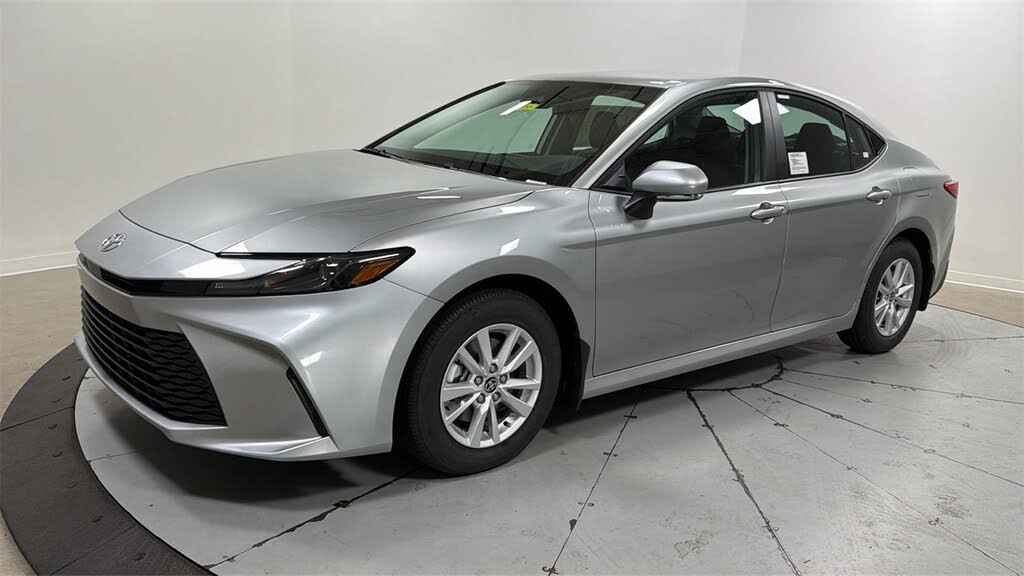 2026 Toyota Camry LE FWD