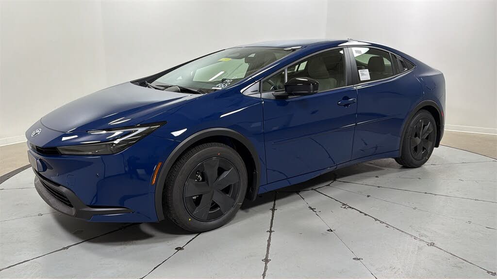 2026 Toyota Prius LE FWD