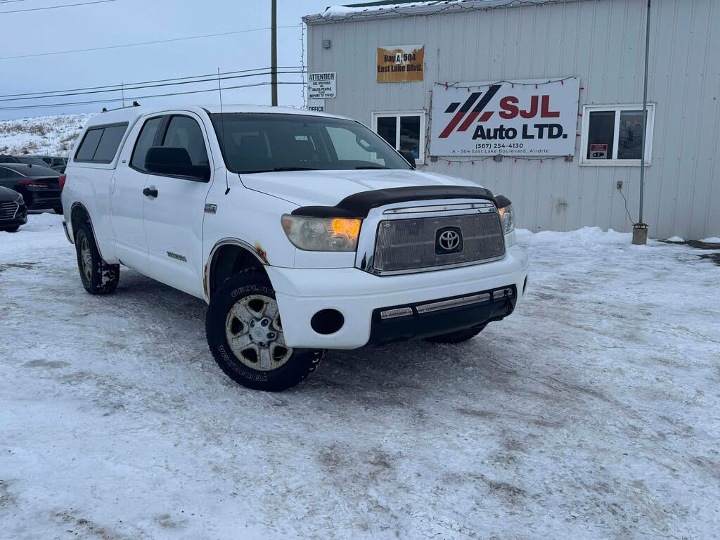 Toyota Tundra Tundra-Grade Double Cab 5.7L 4WD 2010