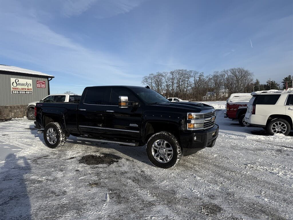 2017 Chevrolet Silverado 2500HD High Country Crew Cab 4WD