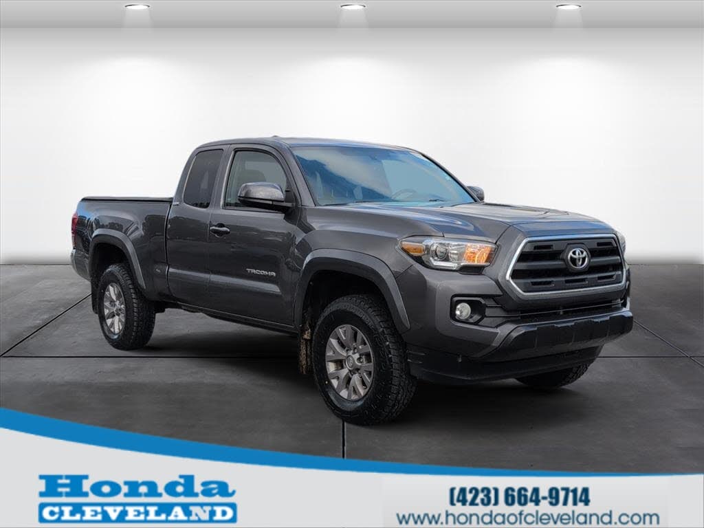 2017 Toyota Tacoma SR5 V6 Access Cab 4WD