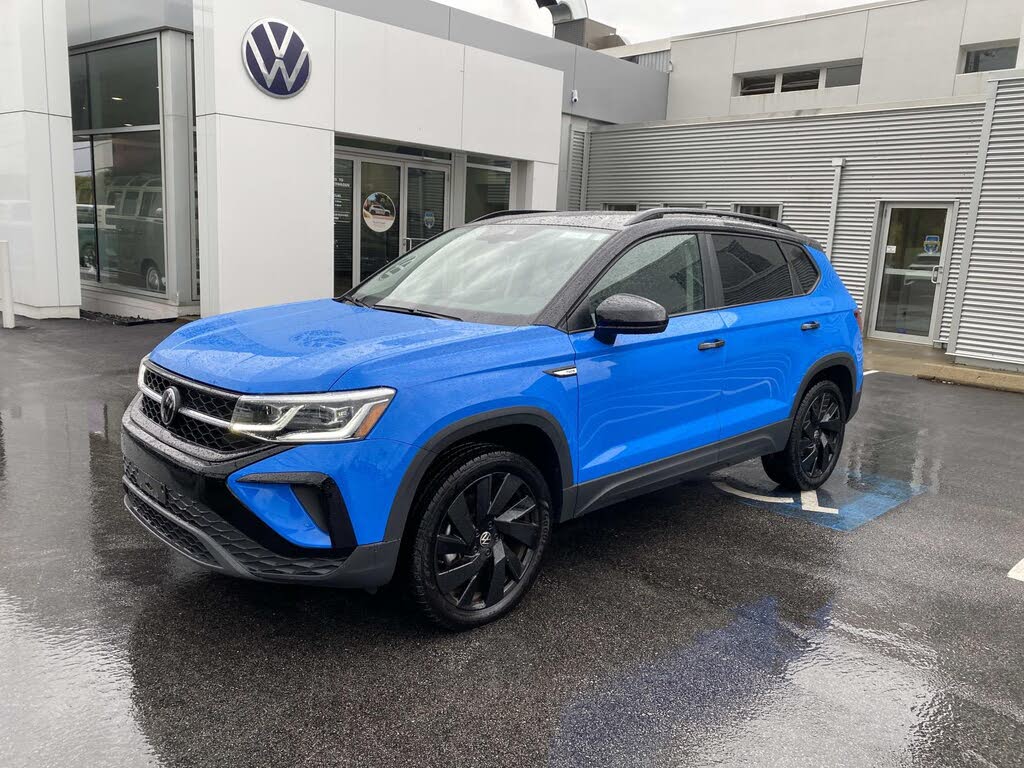 2024 Volkswagen Taos SE Black 4Motion