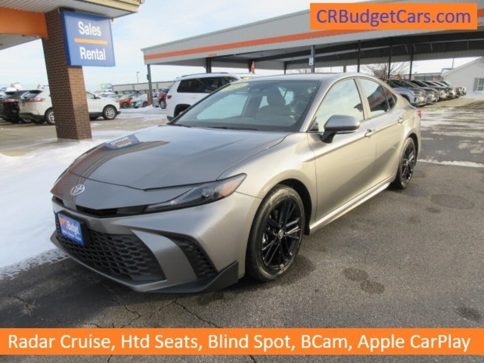 2025 Toyota Camry SE FWD