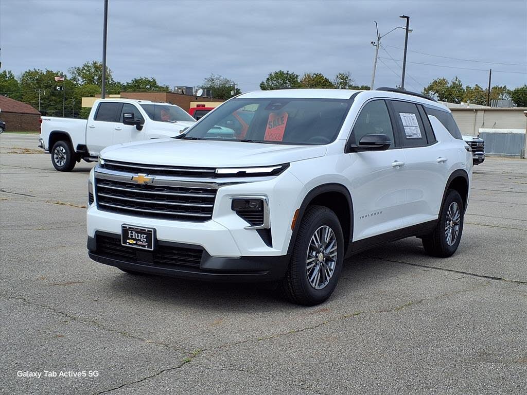 2026 Chevrolet Traverse LT FWD
