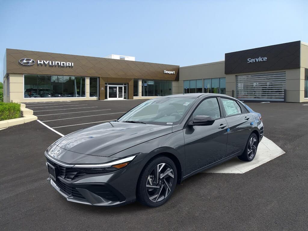 2025 Hyundai Elantra Essential FWD