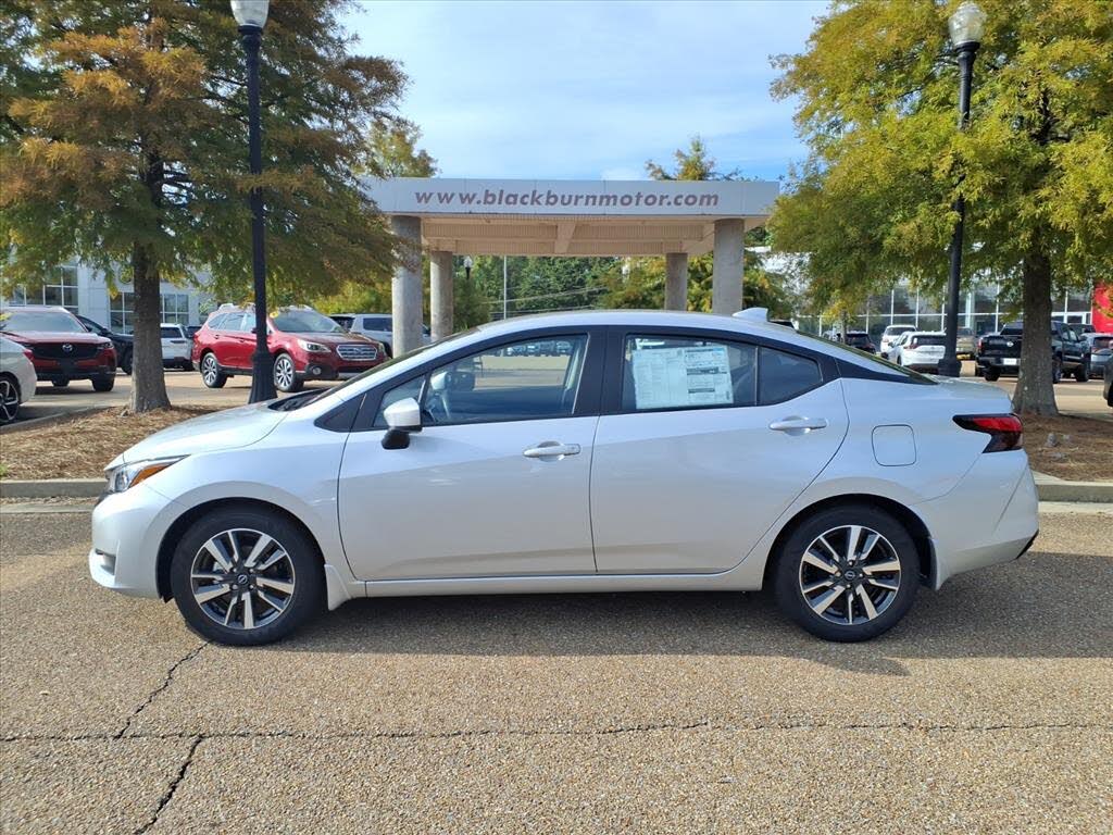 2025 Nissan Versa SV FWD