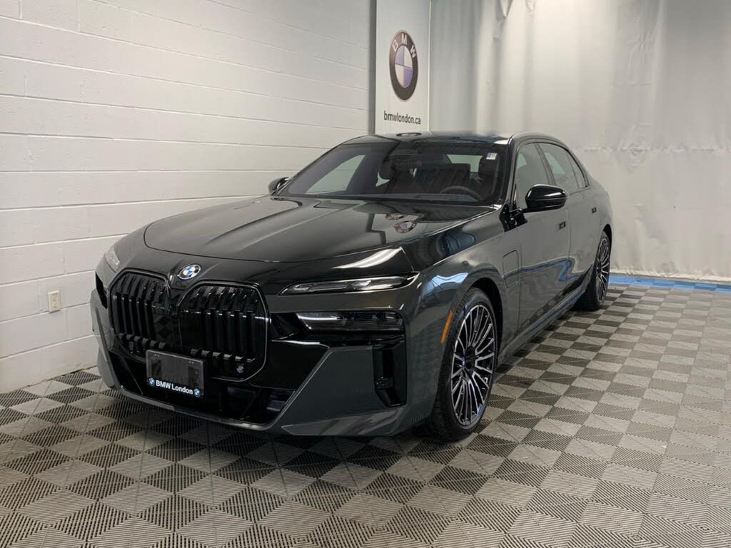 2025 BMW 7 Series 750e xDrive