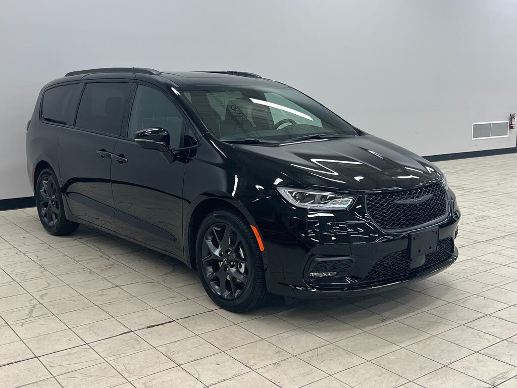2026 Chrysler Pacifica Limited FWD