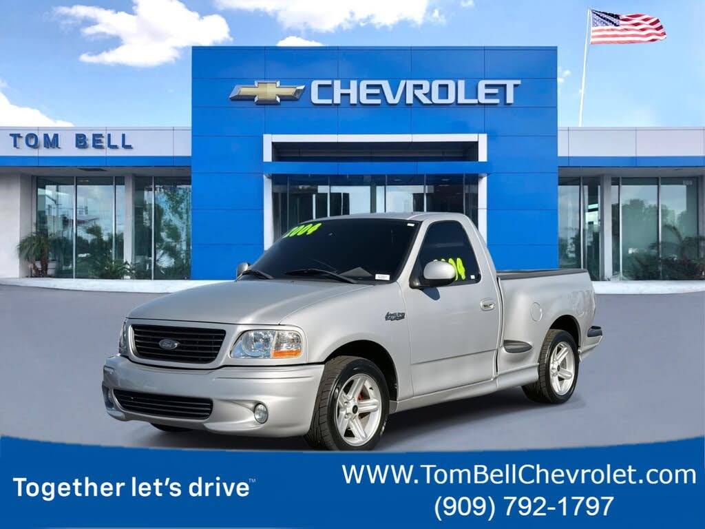 2004 Ford F-150 SVT Lightning 2 Dr Supercharged Standard Cab Stepside SB