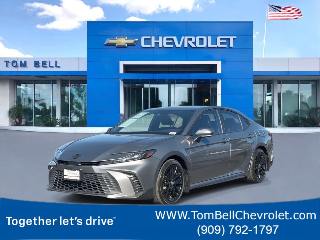 2025 Toyota Camry SE FWD