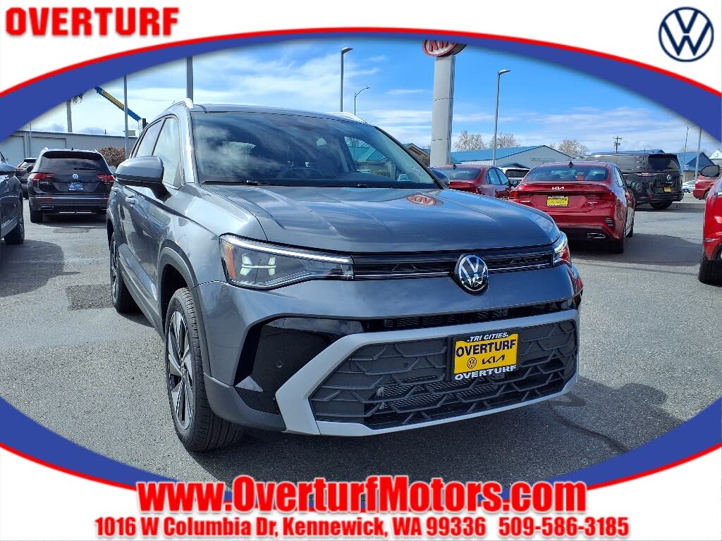 2025 Volkswagen Taos SE 4Motion