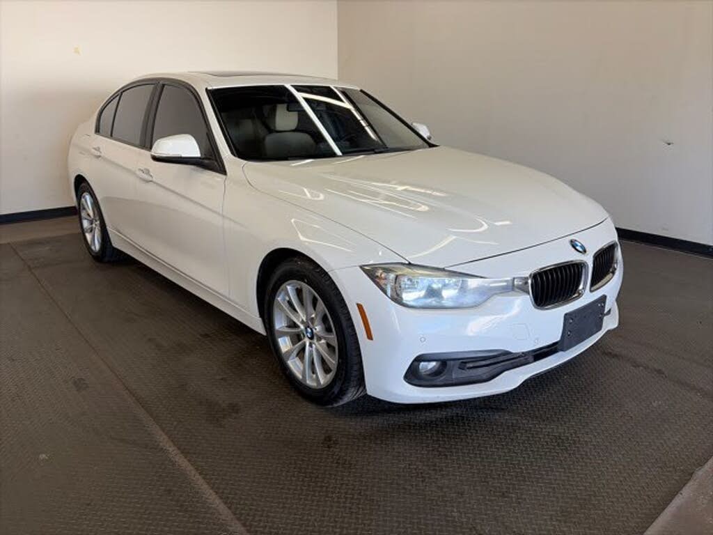 2017 BMW 3 Series 320i xDrive Sedan AWD