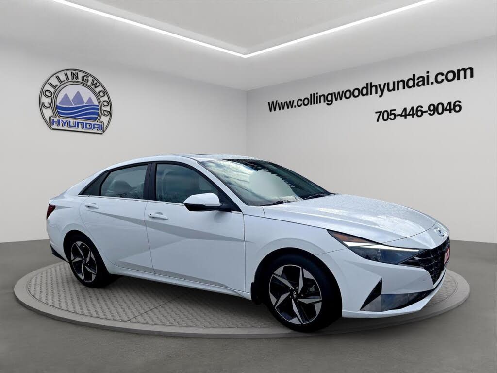2023 Hyundai Elantra Luxury FWD