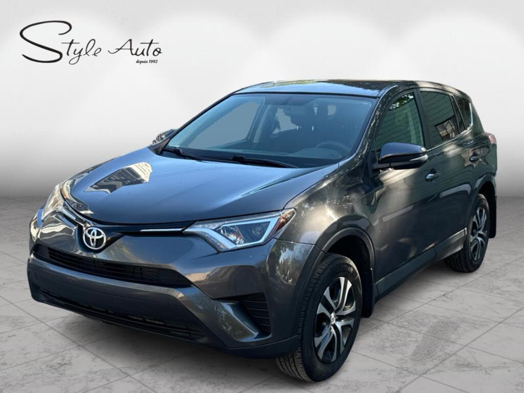 Toyota RAV4 LE 2016