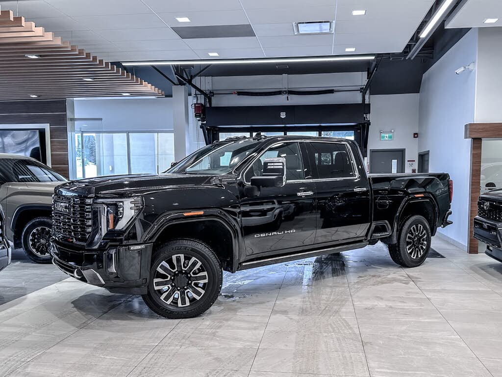 GMC Sierra 3500HD Denali Ultimate Crew Cab 4WD 2024