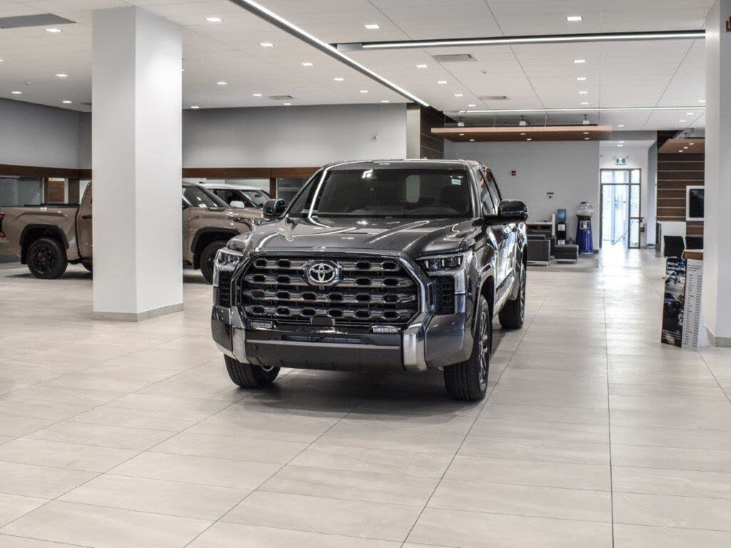 Toyota Tundra Platinum CrewMax Cab 4WD 2026