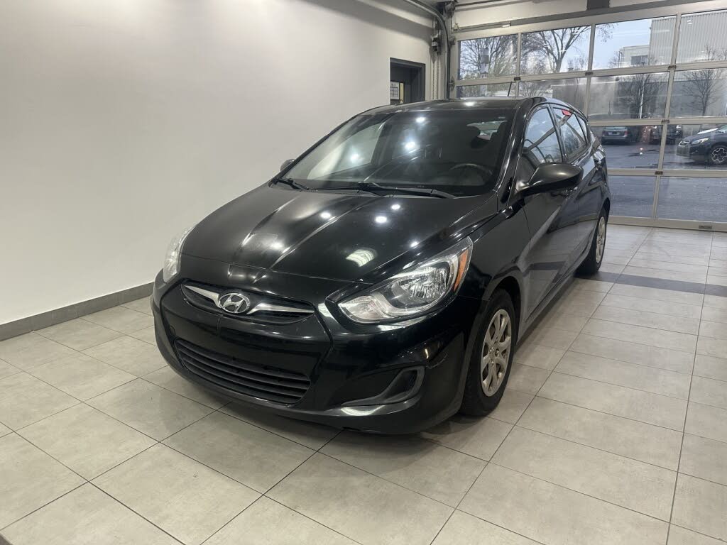 2014 Hyundai Accent GL 4-Door Hatchback FWD
