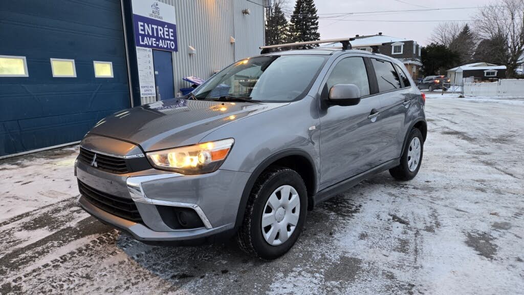 2016 Mitsubishi RVR SE