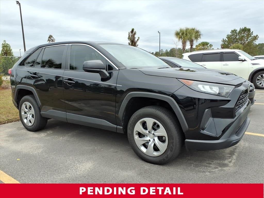 2022 Toyota RAV4 LE FWD