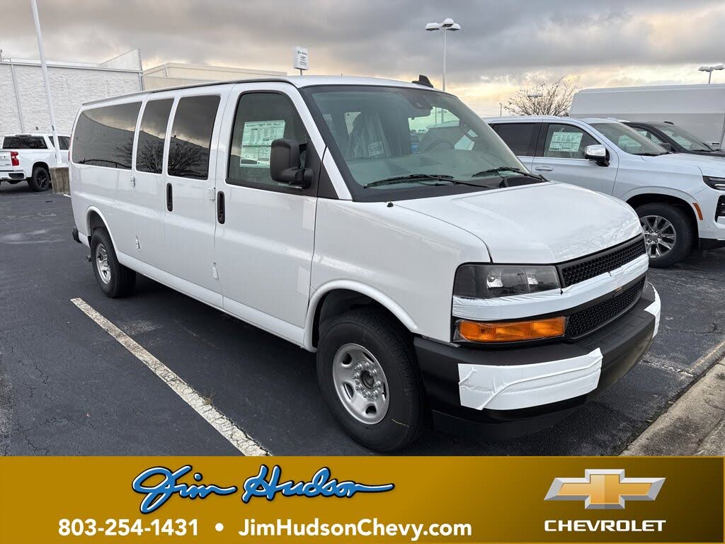 2025 Chevrolet Express 3500 LS Extended RWD