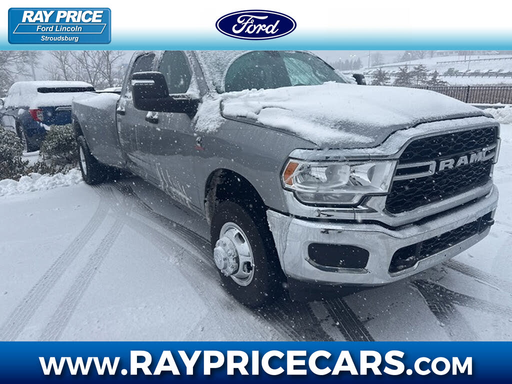 2024 RAM 3500 Tradesman Crew Cab LB DRW 4WD