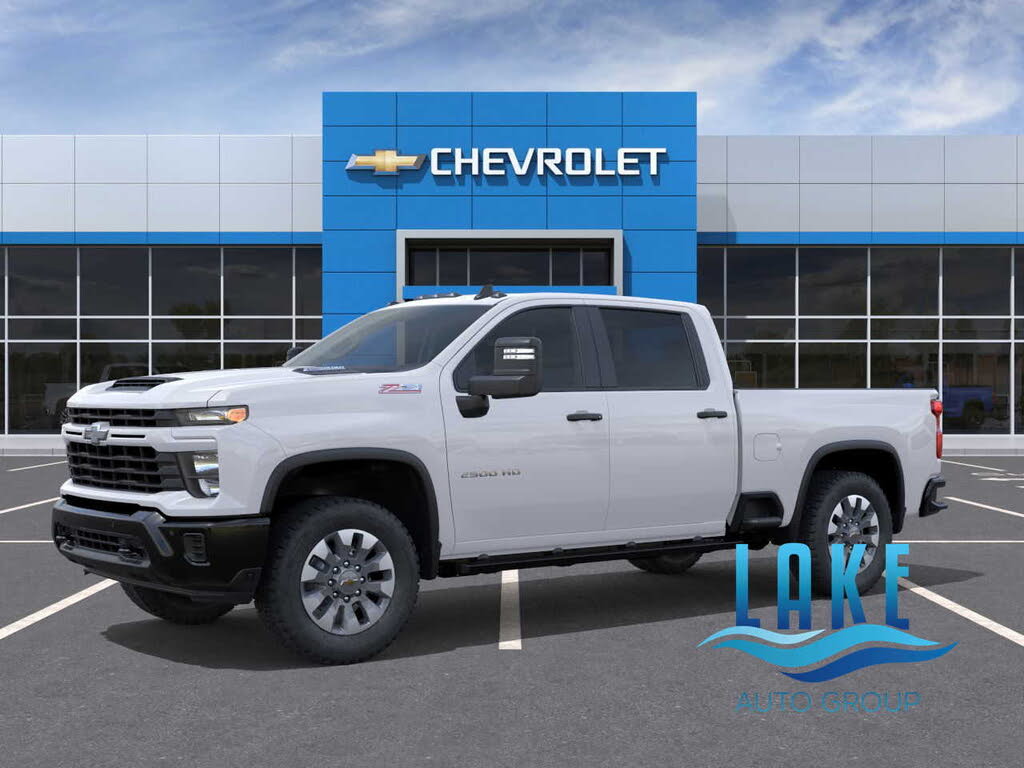 2026 Chevrolet Silverado 2500HD Custom Crew Cab 4WD