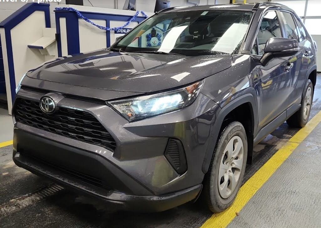 Toyota RAV4 LE FWD 2019