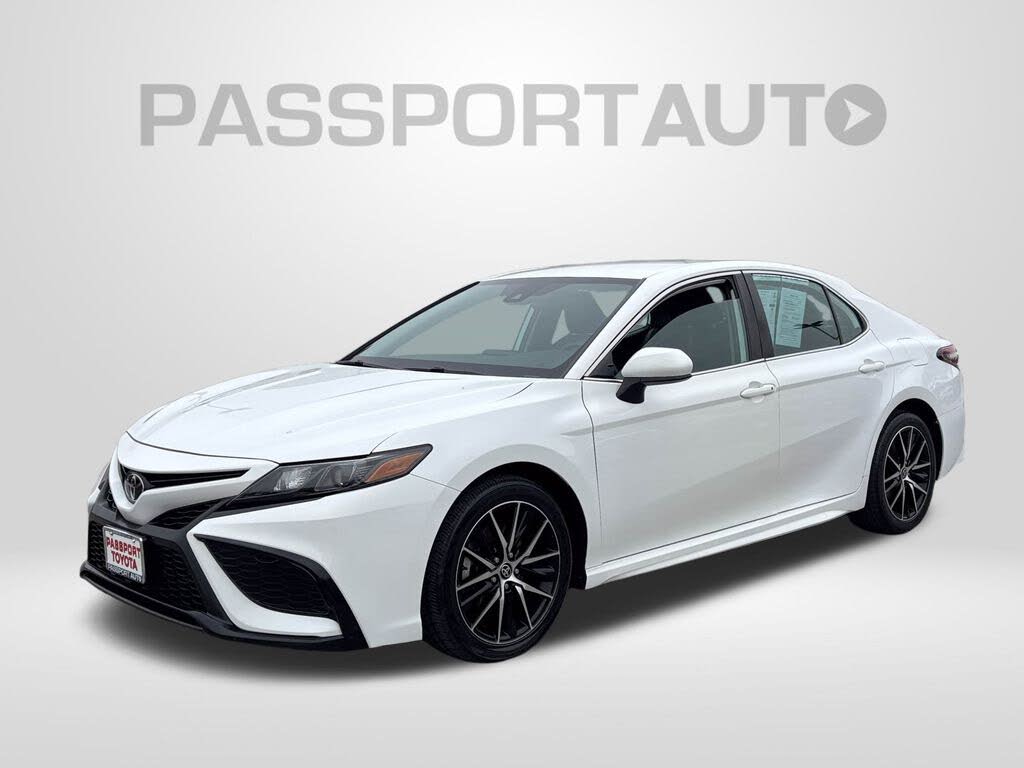 2021 Toyota Camry SE FWD