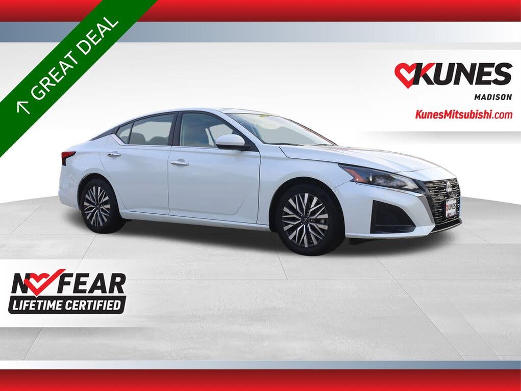 2023 Nissan Altima 2.5 SV FWD