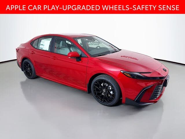 2026 Toyota Camry SE FWD