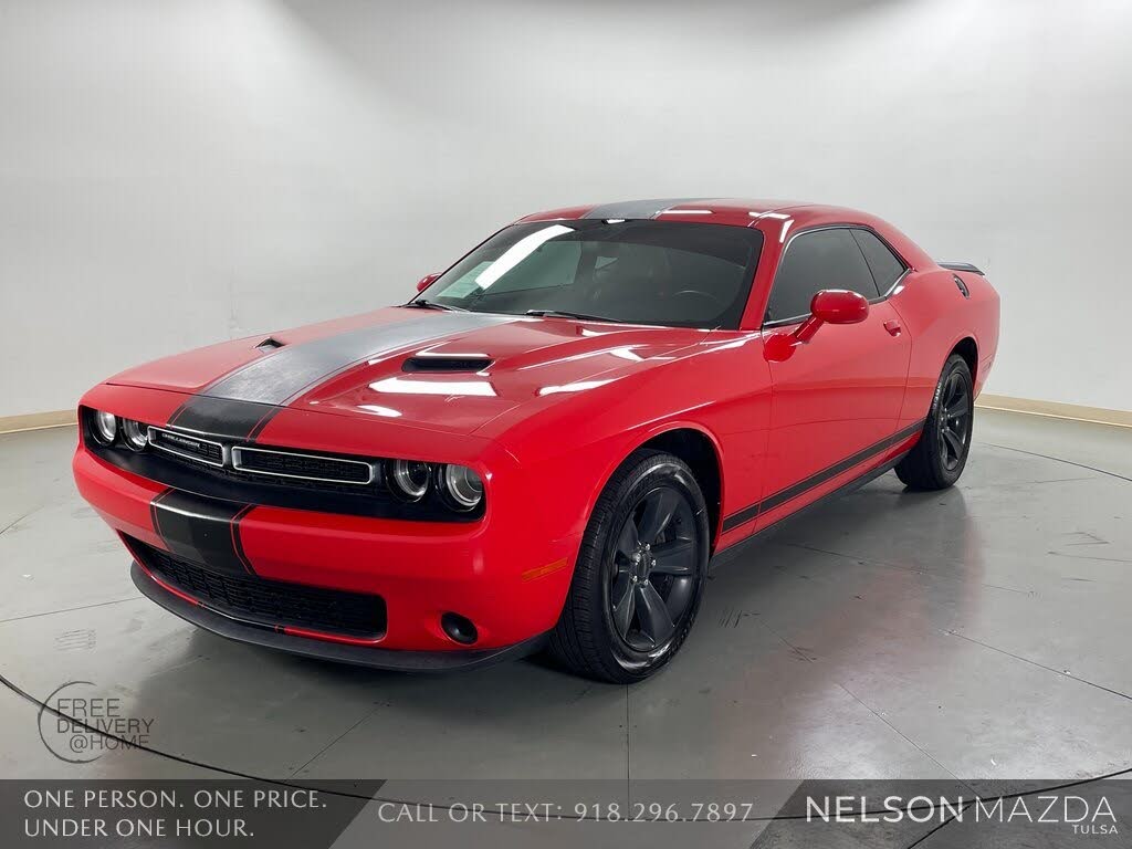 2015 Dodge Challenger SXT RWD