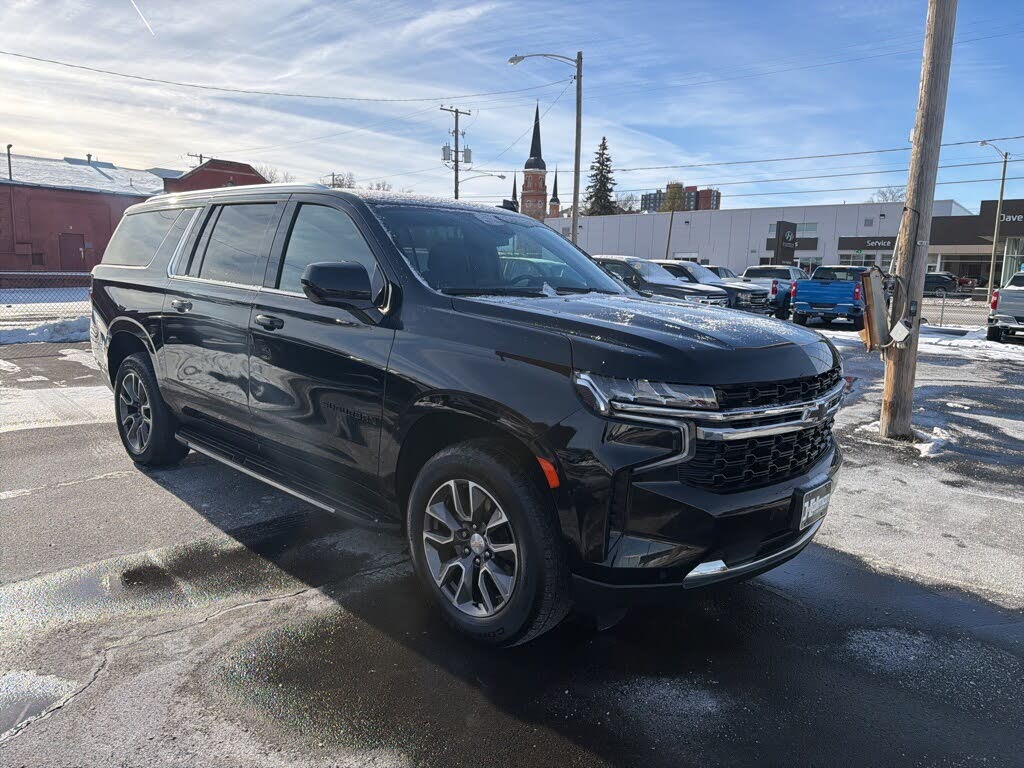 2023 Chevrolet Suburban LS 4WD