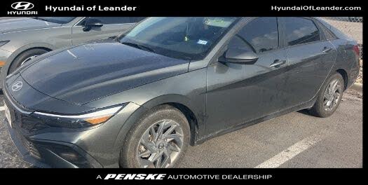 2024 Hyundai Elantra SEL FWD