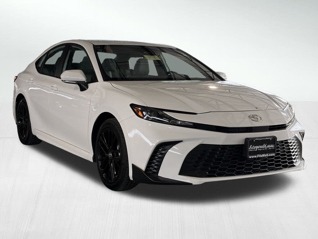 2025 Toyota Camry SE AWD