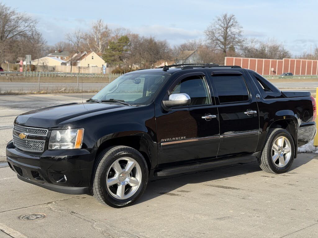 2013 Chevrolet Avalanche LTZ Black Diamond Edition 4WD