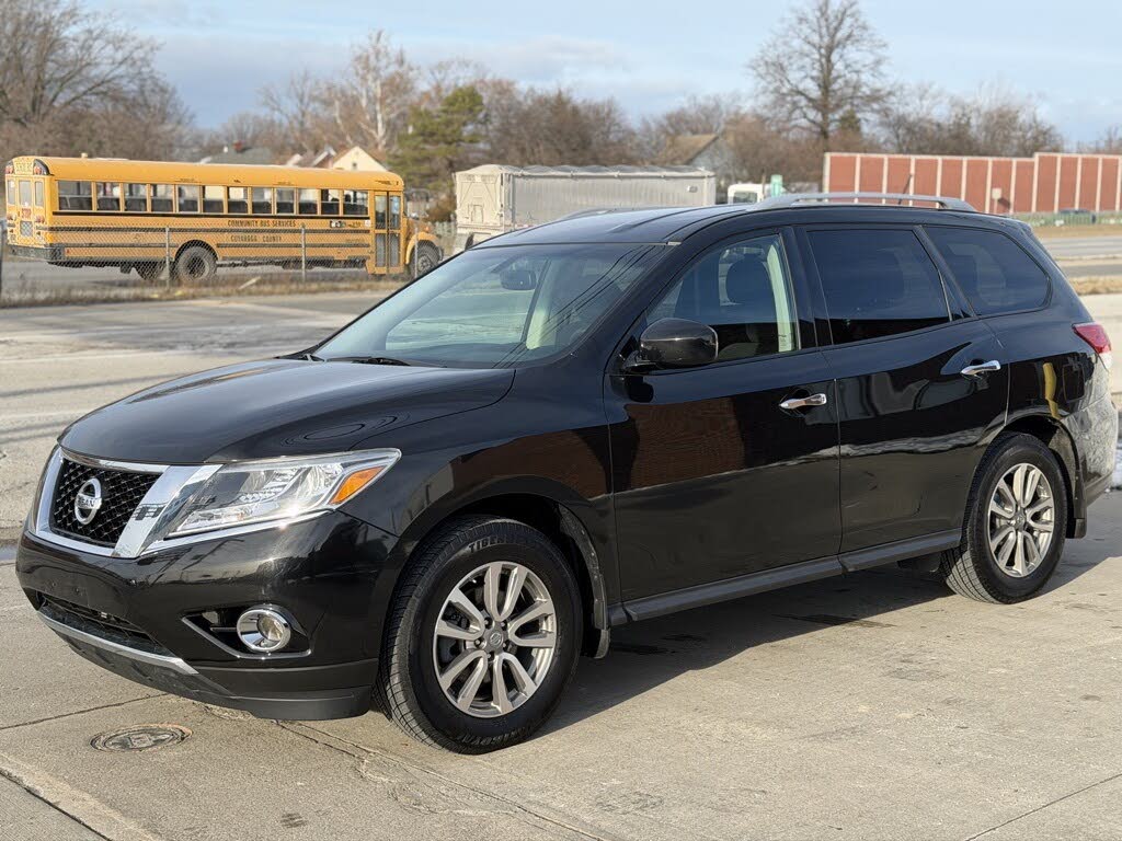 2016 Nissan Pathfinder SV 4WD