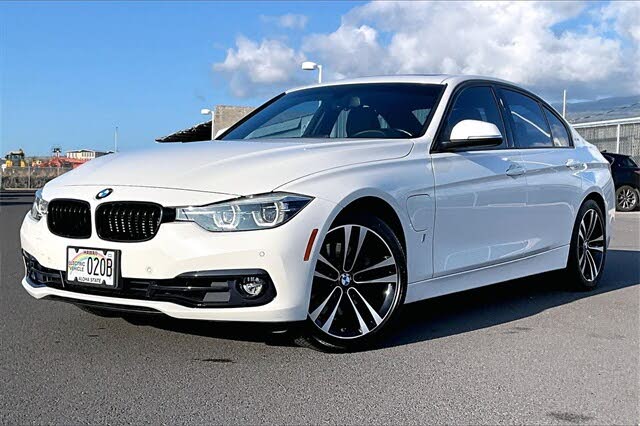 2018 BMW 3 Series 330e iPerformance Sedan RWD