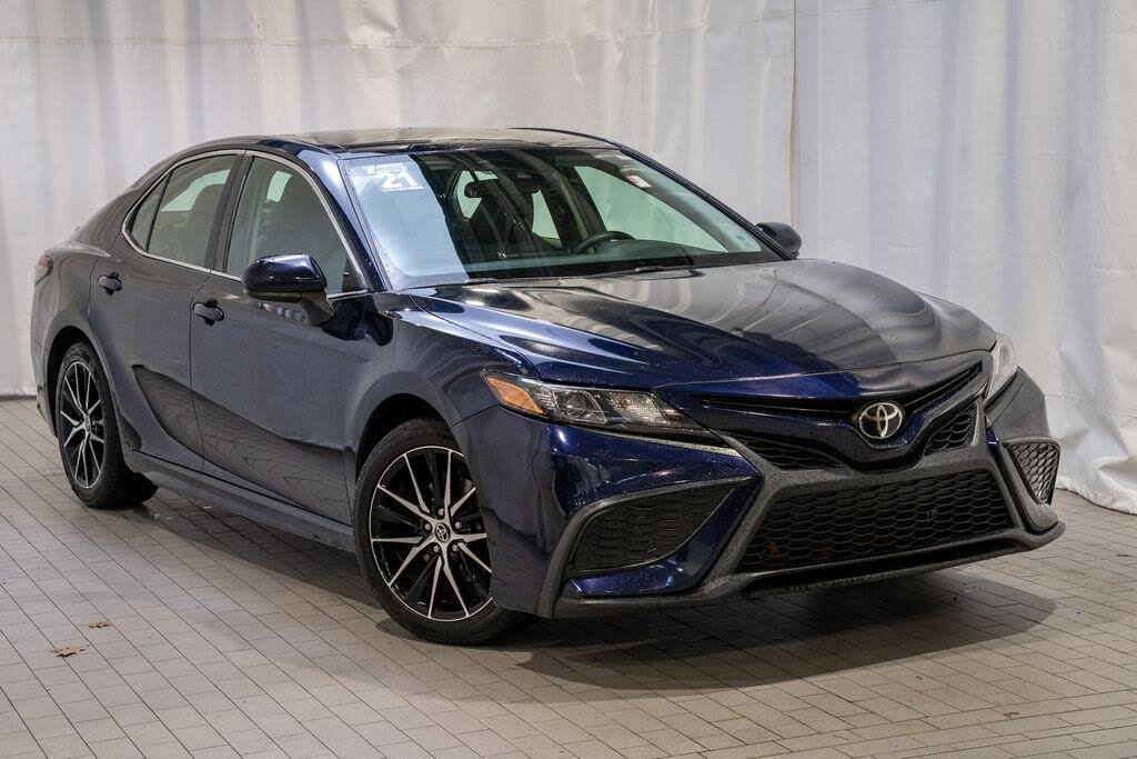 2021 Toyota Camry SE FWD