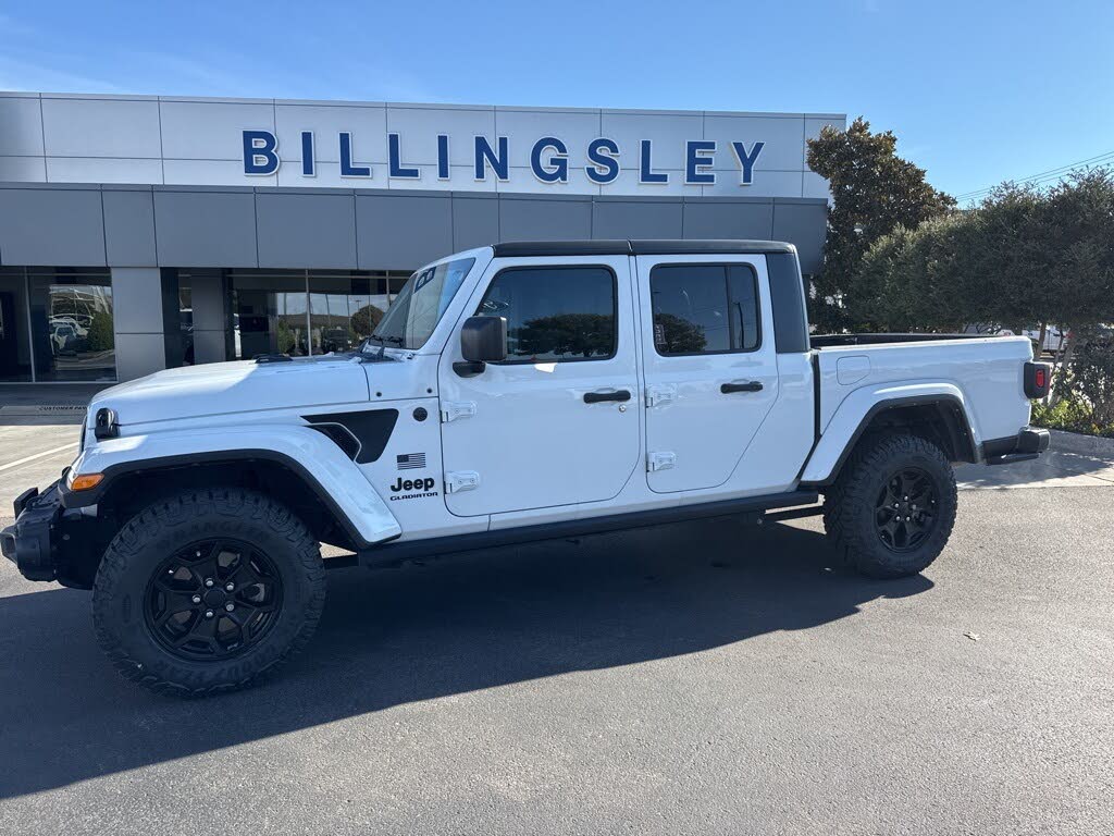 2023 Jeep Gladiator Sport Crew Cab 4WD